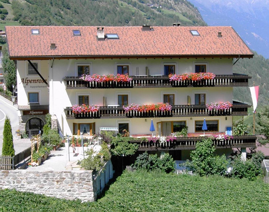 Alpenrose Aparthotel Martello Bagian luar foto